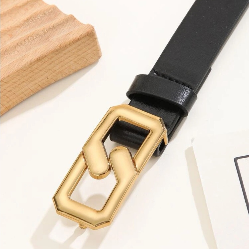 gold, & black geometric buckle belt - Picture 4 of 6